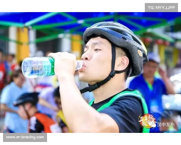 铅球投掷技术精进之路 运动员不断挑战极限提升成绩