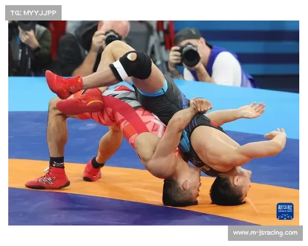 叶德力·木黑亚提:从古典摔跤到综合格斗冠军的转型之路 叶德力·木黑亚提:从古典摔跤到综合格斗冠军的转型之路